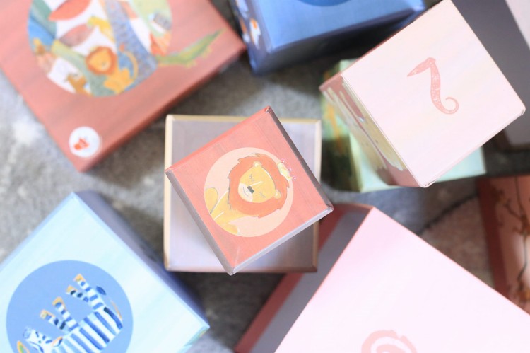 Dżungla Egmont Toys - Piramida tekturowa