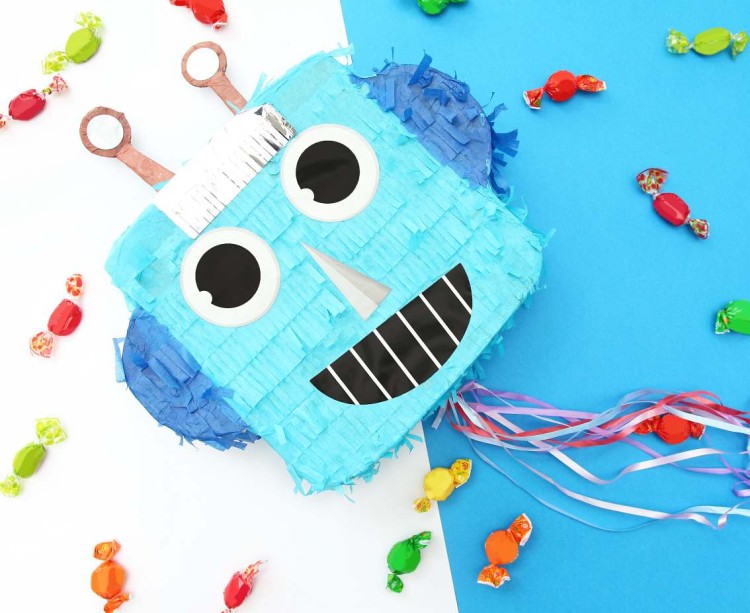 Piniata Robot, 32.5x30x7.5cm