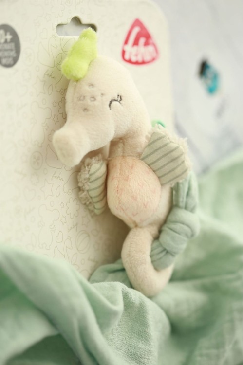 Konik morski Fehn - Przytulanka z pieluszką