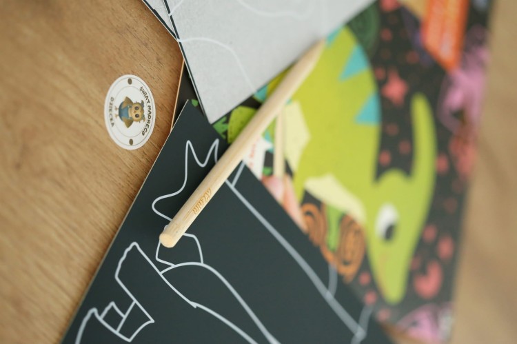 Moi przyjaciele Dinozaury książeczka do zdrapywania Avenir 3+