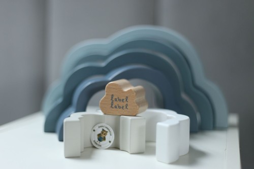 Tęczowa chmurka do układania niebieska Label Label - Puzzle drewniane dla dzieci